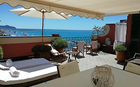 Attico In Villa